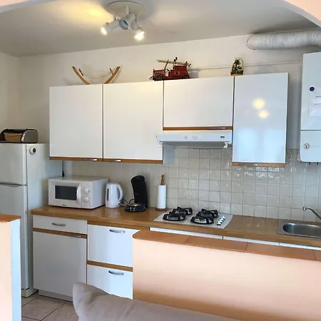 T2 Lumineux Avec Terrasse, Proche Thermes, Parking Prive, Clim Et Wifi - - Fr-1-553-1 Apartament