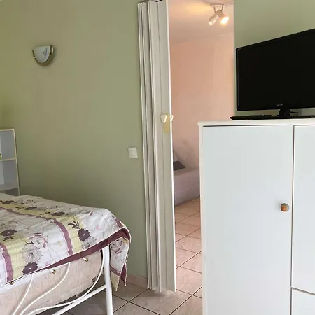 T2 Lumineux Avec Terrasse, Proche Thermes, Parking Prive, Clim Et Wifi - - Fr-1-553-1 *